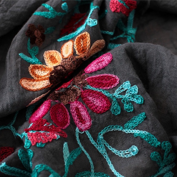 Soft embroidered scarf wrap shawls - Picture 9 of 16